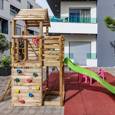 Boutique Residence Cosmopolis 1 บาร์บินเย ภายนอก รูปภาพ