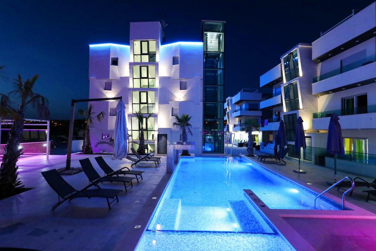 Boutique Residence Cosmopolis 1 บาร์บินเย ภายนอก รูปภาพ