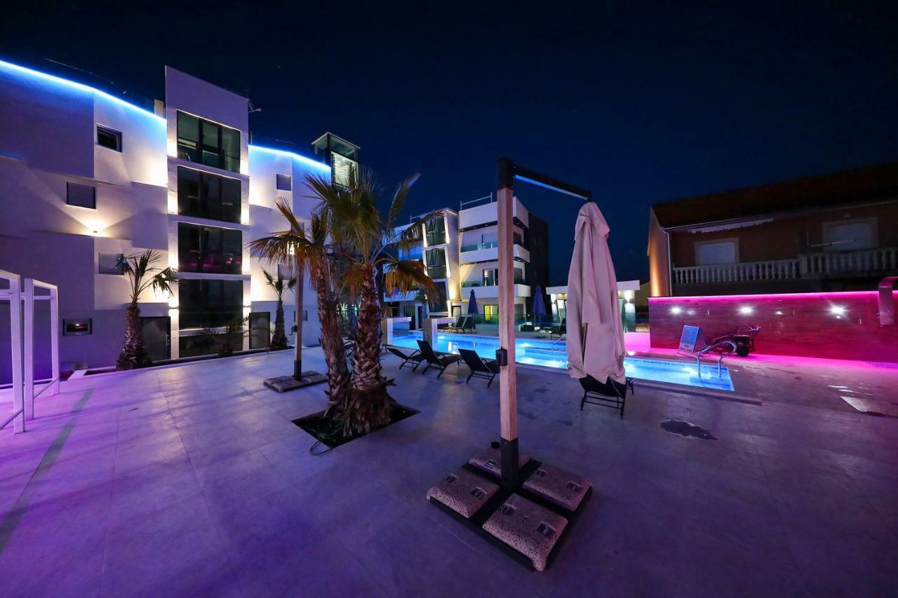 Boutique Residence Cosmopolis 1 บาร์บินเย ภายนอก รูปภาพ