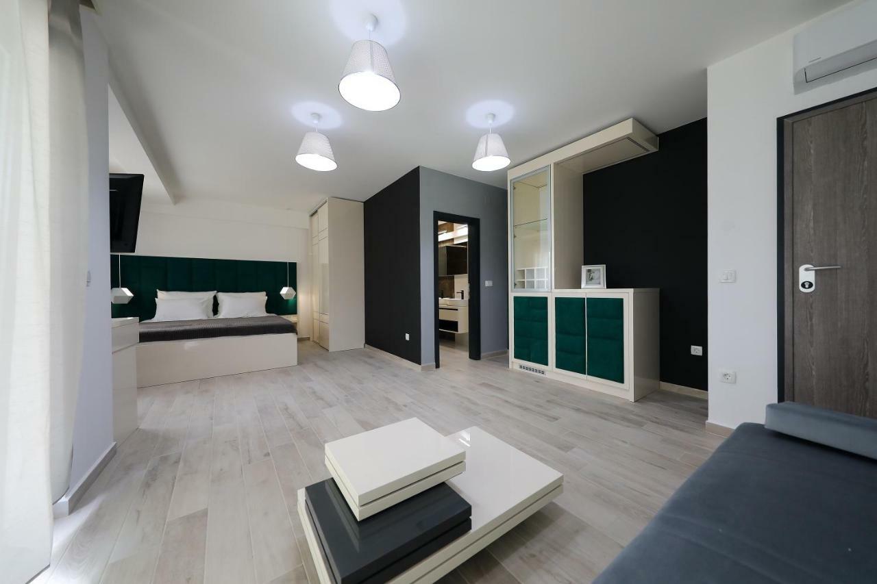 Boutique Residence Cosmopolis 1 บาร์บินเย ภายนอก รูปภาพ