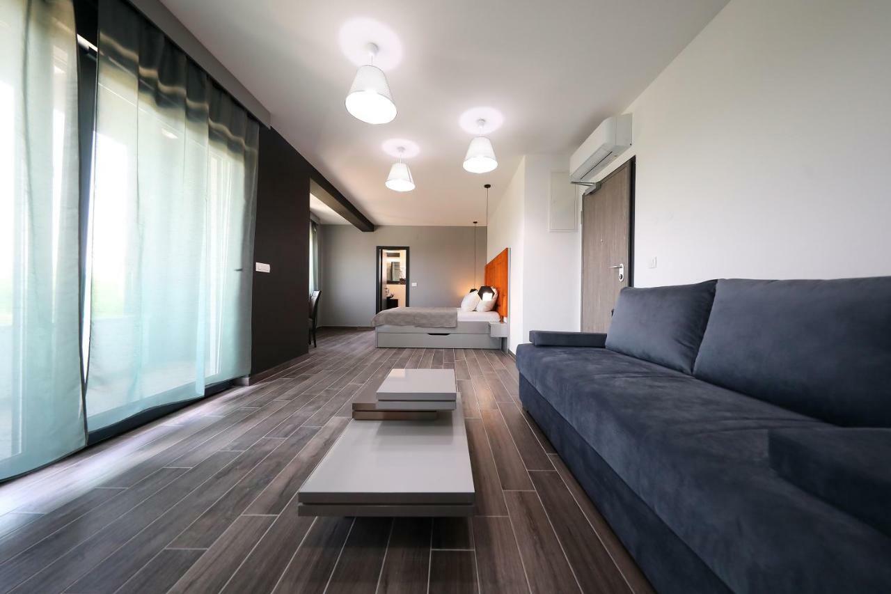 Boutique Residence Cosmopolis 1 บาร์บินเย ภายนอก รูปภาพ