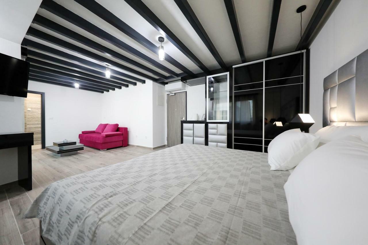 Boutique Residence Cosmopolis 1 บาร์บินเย ภายนอก รูปภาพ