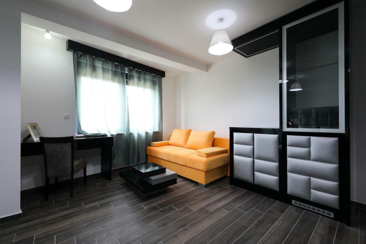 Boutique Residence Cosmopolis 1 บาร์บินเย ภายนอก รูปภาพ