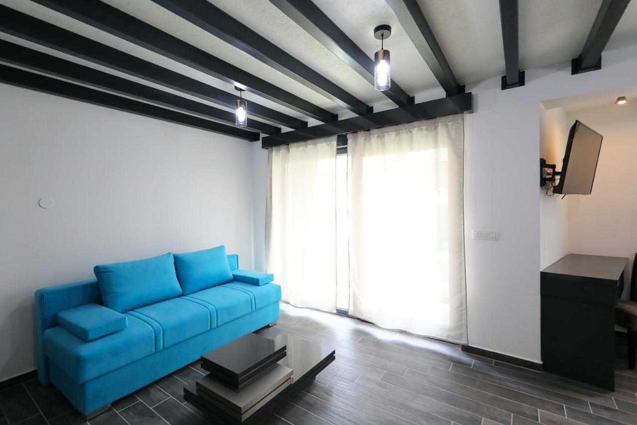 Boutique Residence Cosmopolis 1 บาร์บินเย ภายนอก รูปภาพ